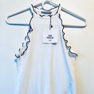 White Tank w/ ruffles (brand spankin’ new)